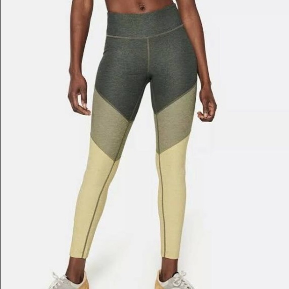 NWOT Outdoor voices 7/8 Springs Leggings